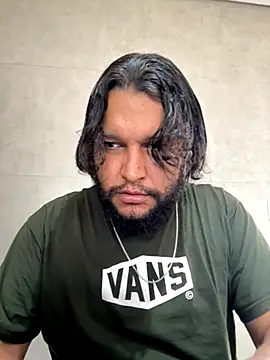 Snapshot of LoboCachorro chatting on October 31, 2025, 1:12 pm LoboCachorro online show from October 31, 2025, 1:12 pm