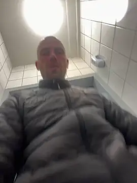 Rotteei1 online show from October 31, 2025, 10:05 am