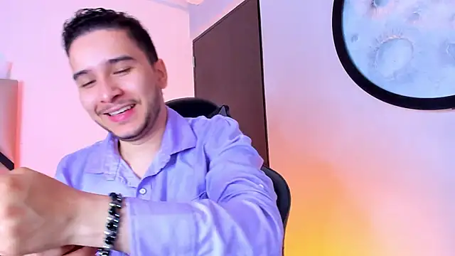 mike 257 online show from November 14, 2025, 11:53 am