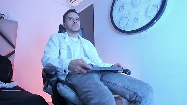 mike 257 online show from February 9, 2026, 11:25 am