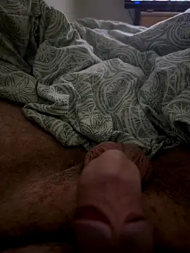 derschmeichler04 online show from October 19, 2025, 8:09 pm