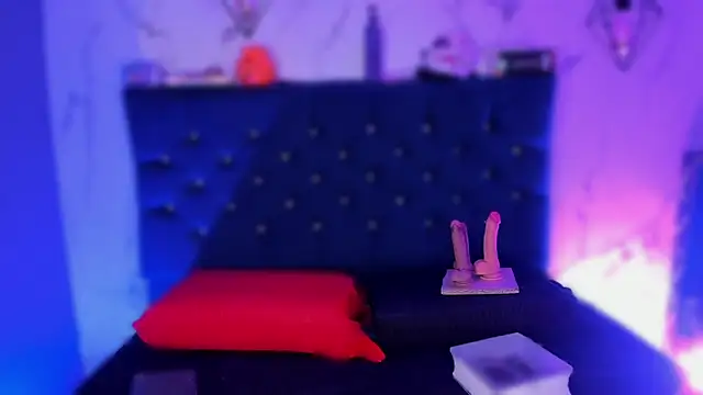 Dakotaa Johnson online show from November 13, 2025, 8:52 pm