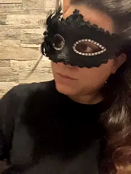 Snapshot of DeaLunar chatting on October 19, 2025, 4:29 pm DeaLunar online show from October 19, 2025, 4:29 pm