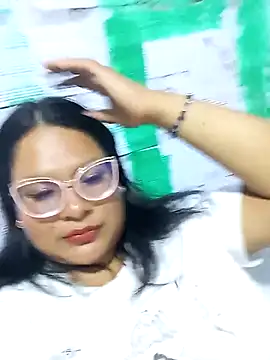 celeste122595 online show from May 15, 2026, 2:51 am