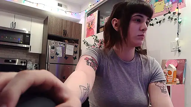 Snapshot of Trickylucy555 chatting on January 14, 2026, 8:09 am Trickylucy555 online show from January 14, 2026, 8:09 am