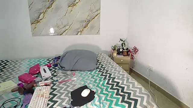 mia chanel104 online show from April 2, 2026, 12:30 am