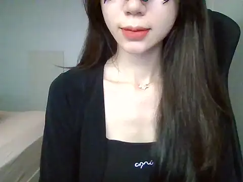 Snapshot of -Alicee- chatting on October 24, 2025, 1:57 am -Alicee- online show from October 24, 2025, 1:57 am