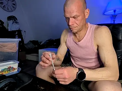 Kinky Play1 online show from April 15, 2026, 7:58 pm