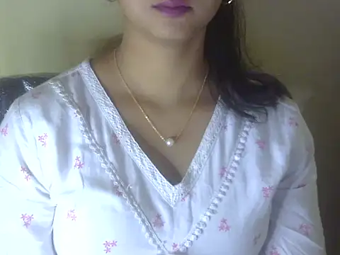 shimz  online show from November 30, 2025, 6:06 am