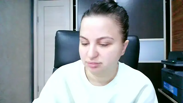 Snapshot of Denalynn chatting on February 24, 2026, 1:47 am Denalynn online show from February 24, 2026, 1:47 am