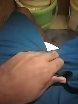 Snapshot of HeatableRevan chatting on February 24, 2026, 5:22 pm HeatableRevan online show from February 24, 2026, 5:22 pm