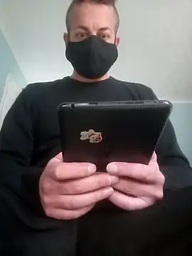 Imyourguy2025 online show from November 5, 2025, 7:52 am