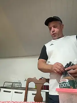 Snapshot of wellingtonmds chatting on November 24, 2025, 12:21 am wellingtonmds online show from November 24, 2025, 12:21 am