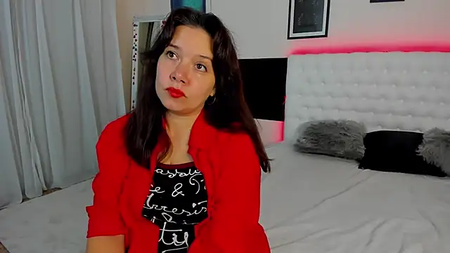 Snapshot of JulietteHarley chatting on October 21, 2025, 12:28 pm JulietteHarley online show from October 21, 2025, 12:28 pm