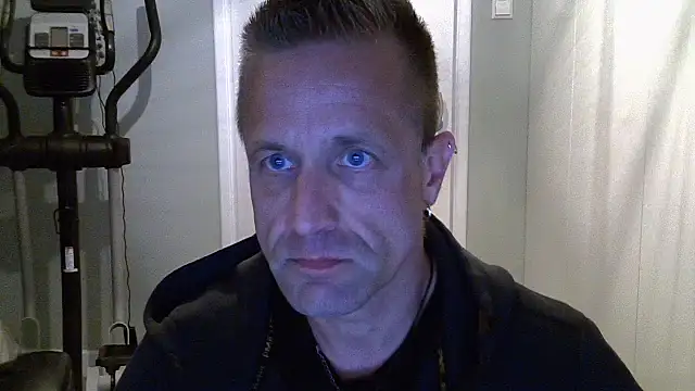 Snapshot of Harhorny666 chatting on October 25, 2025, 5:40 pm Harhorny666 online show from October 25, 2025, 5:40 pm