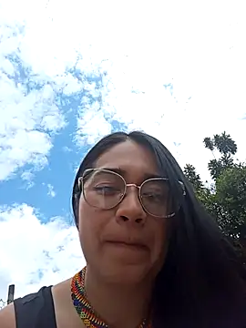 Snapshot of Samara_Outdoors chatting on October 21, 2025, 5:46 pm Samara Outdoors online show from October 21, 2025, 5:46 pm
