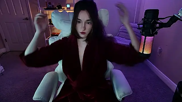 Snapshot of AngieFae_ chatting on February 4, 2026, 4:07 am AngieFae online show from February 4, 2026, 4:07 am