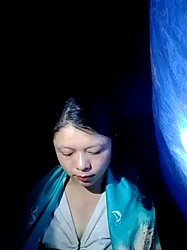 lisa-bae00 online show from October 26, 2025, 10:04 pm