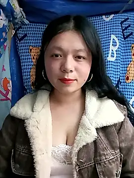 lisa-bae00 online show from January 12, 2026, 1:38 pm