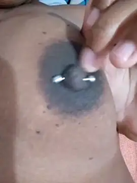 Jennyy31 online show from December 15, 2025, 5:17 pm