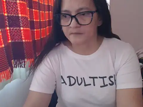 Kinkybela2025 online show from March 25, 2026, 5:46 am