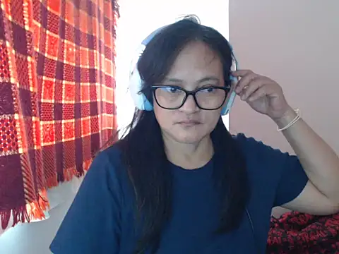 Kinkybela2025 online show from May 15, 2026, 11:01 pm