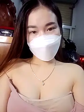 Family-Lovee online show from November 5, 2025, 7:47 pm