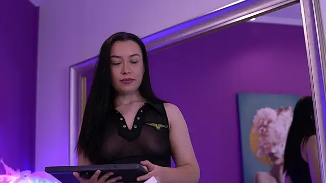 Snapshot of TiffanyVoss chatting on November 22, 2025, 5:50 am TiffanyVoss online show from November 22, 2025, 5:50 am