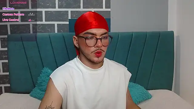 Zac Golden online show from December 1, 2025, 12:26 am