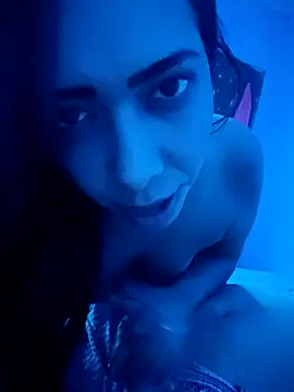 Snapshot of YANKERAPUNZEL chatting on November 1, 2025, 7:10 am YANKERAPUNZEL online show from November 1, 2025, 7:10 am