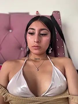 Violeet-Smith online show from March 6, 2026, 5:09 pm