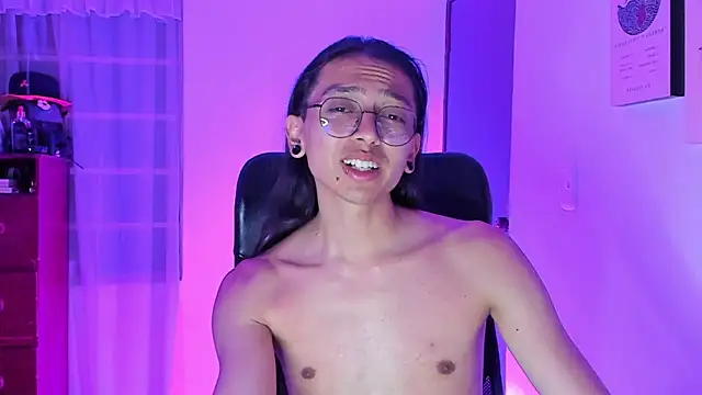  Astrea  online show from April 8, 2026, 1:05 am