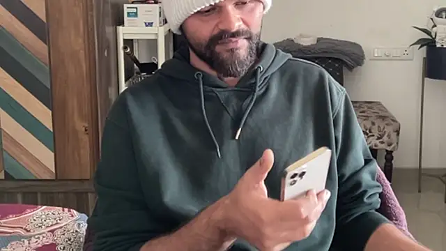 MakeMeAwareAah online show from January 7, 2026, 5:43 am