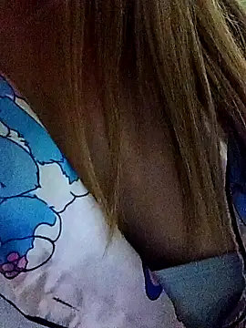 Snapshot of rfln1985 chatting on October 27, 2025, 7:51 pm rfln1985 online show from October 27, 2025, 7:51 pm