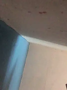 eujamiii online show from October 21, 2025, 11:44 am