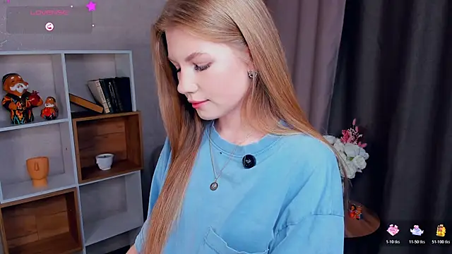 JaneenZaki online show from October 23, 2025, 12:26 pm