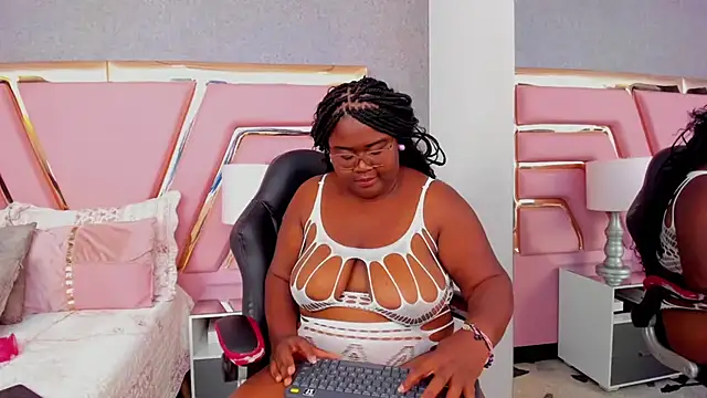 Britanny-Jhonsons online show from January 12, 2026, 11:54 pm