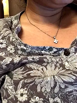 Cute Pari577 online show from October 20, 2025, 9:04 pm