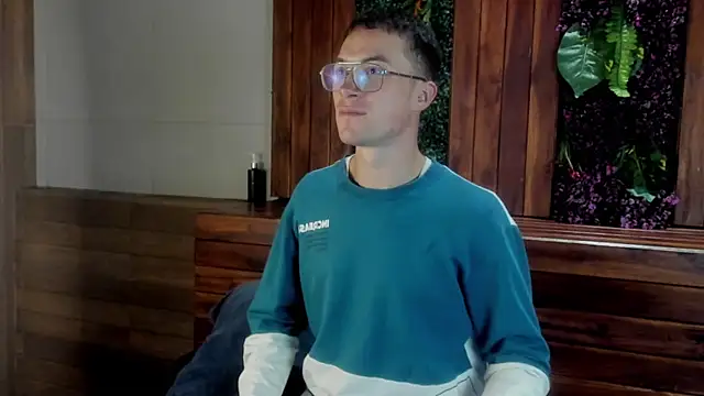 Lil James online show from December 22, 2025, 8:17 pm