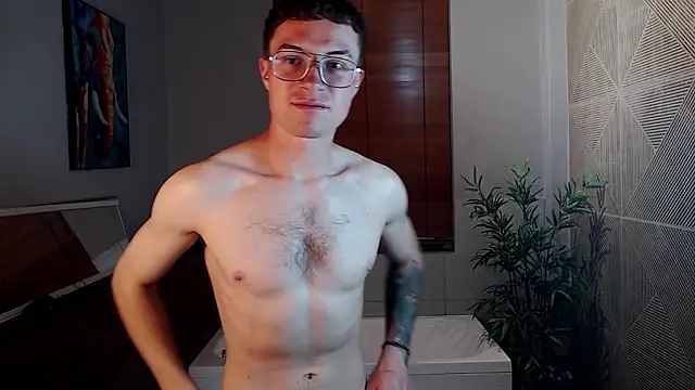 Snapshot of Lil_James chatting on February 16, 2026, 8:49 pm Lil James online show from February 16, 2026, 8:49 pm