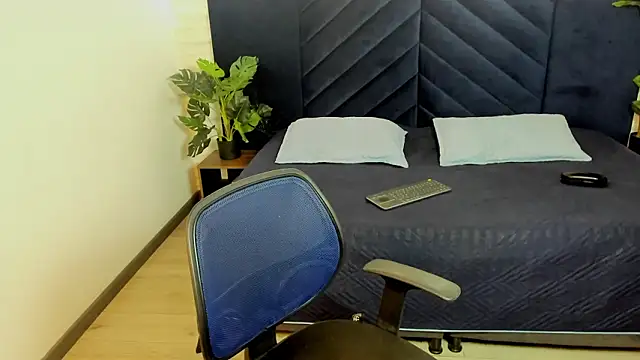 Snapshot of Lil_James chatting on February 19, 2026, 8:05 pm Lil James online show from February 19, 2026, 8:05 pm