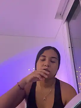 aly nicols online show from November 30, 2025, 1:31 am