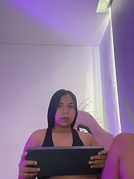 aly nicols online show from January 15, 2026, 8:45 pm