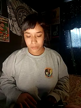 Snapshot of Isis_Bathory chatting on October 23, 2025, 12:15 pm Isis Bathory online show from October 23, 2025, 12:15 pm