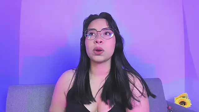 miah storm online show from December 14, 2025, 2:17 am