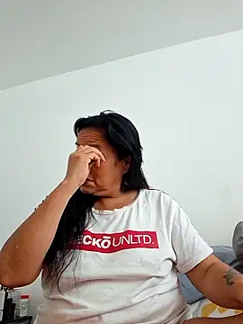 Snapshot of viviana-sexi chatting on February 5, 2026, 5:06 pm viviana-sexi online show from February 5, 2026, 5:06 pm