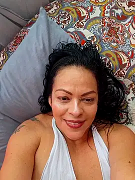 Snapshot of viviana-sexi chatting on May 25, 2026, 1:28 pm viviana-sexi online show from May 25, 2026, 1:28 pm