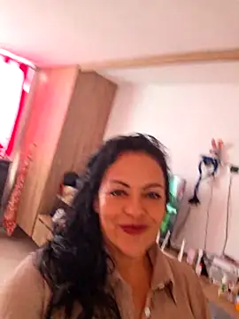 Snapshot of viviana-sexi chatting on May 27, 2026, 3:53 pm viviana-sexi online show from May 27, 2026, 3:53 pm