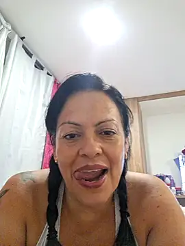 Snapshot of viviana-sexi chatting on May 28, 2026, 3:59 am viviana-sexi online show from May 28, 2026, 3:59 am
