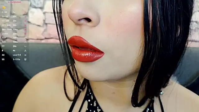 mia roux1 online show from November 29, 2025, 11:19 pm